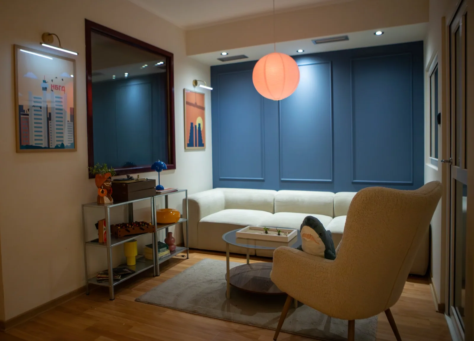 Lounge Oktava, fotelja i sofa za odmor između tejkova